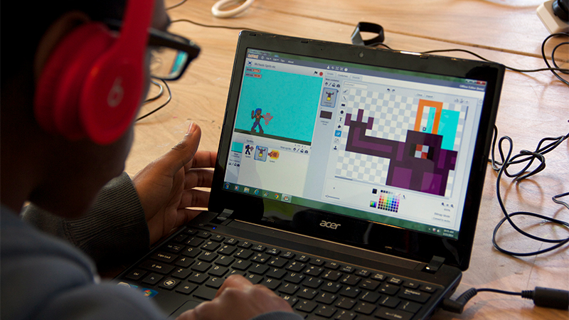 E-textile class at Breakthrough Chicago